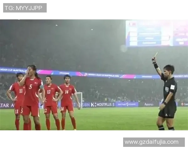 VAR技术再惹争议裁判判罚引发教练强烈不满再度成为焦点